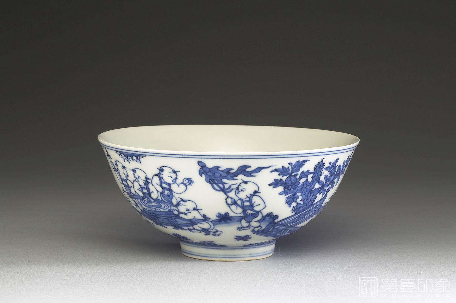 摄影-公元1465至1487年 成化窑 青花婴戏图碗 (十五子)-高6.8cm 口径15.2cm 足径5.4cm