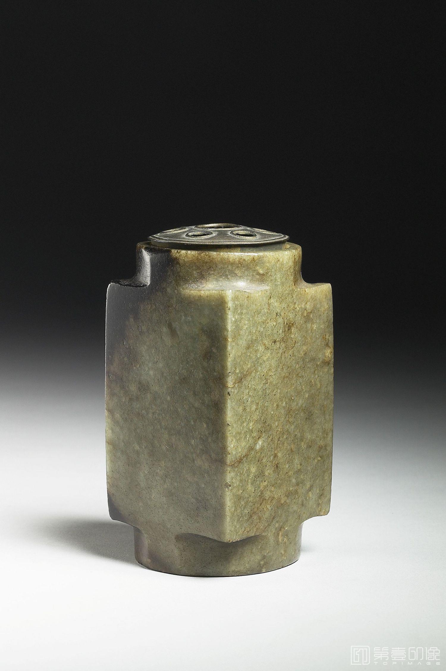 摄影-公元前206-公元220年 旧玉琮-全高11.5cm 口径6.3cm