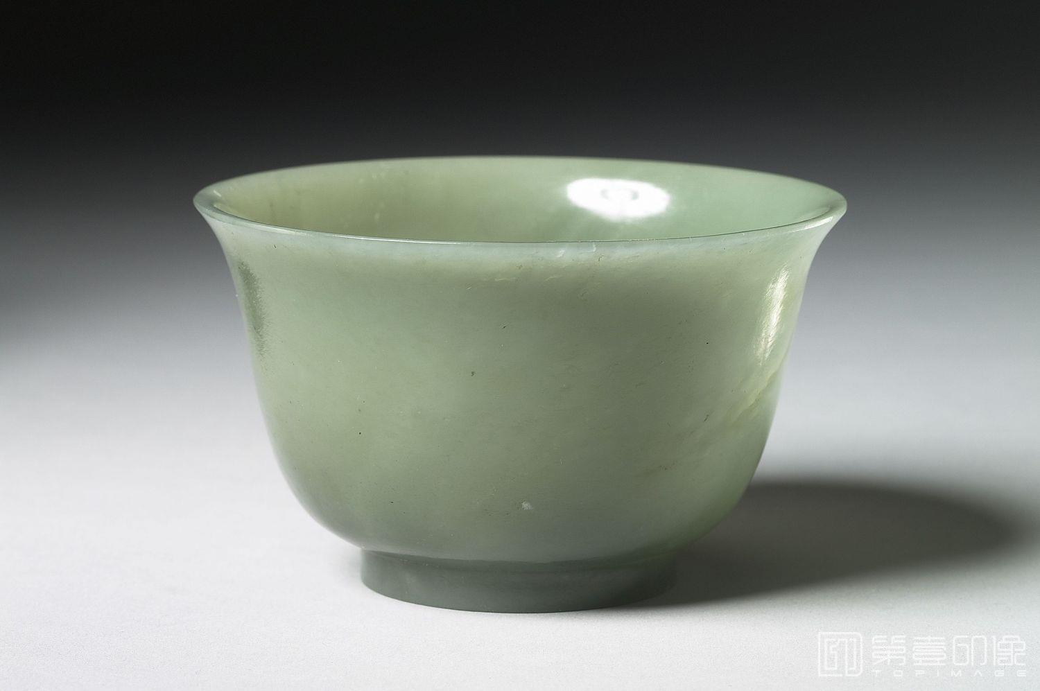 摄影-清-公元1644-1911年 清 碧玉撇口碗-通高5.8cm 口径9.8cm