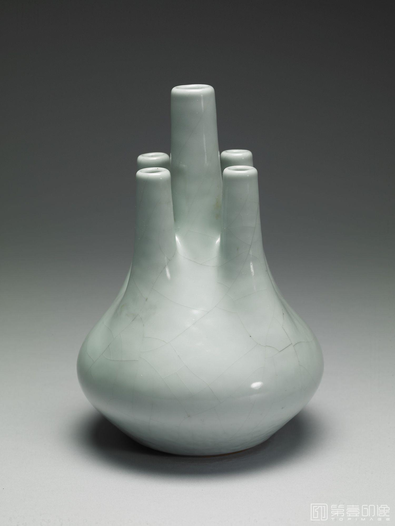 摄影-清-雍正 仿汝釉瓷五管瓶-高19.8cm 底径7.2cm