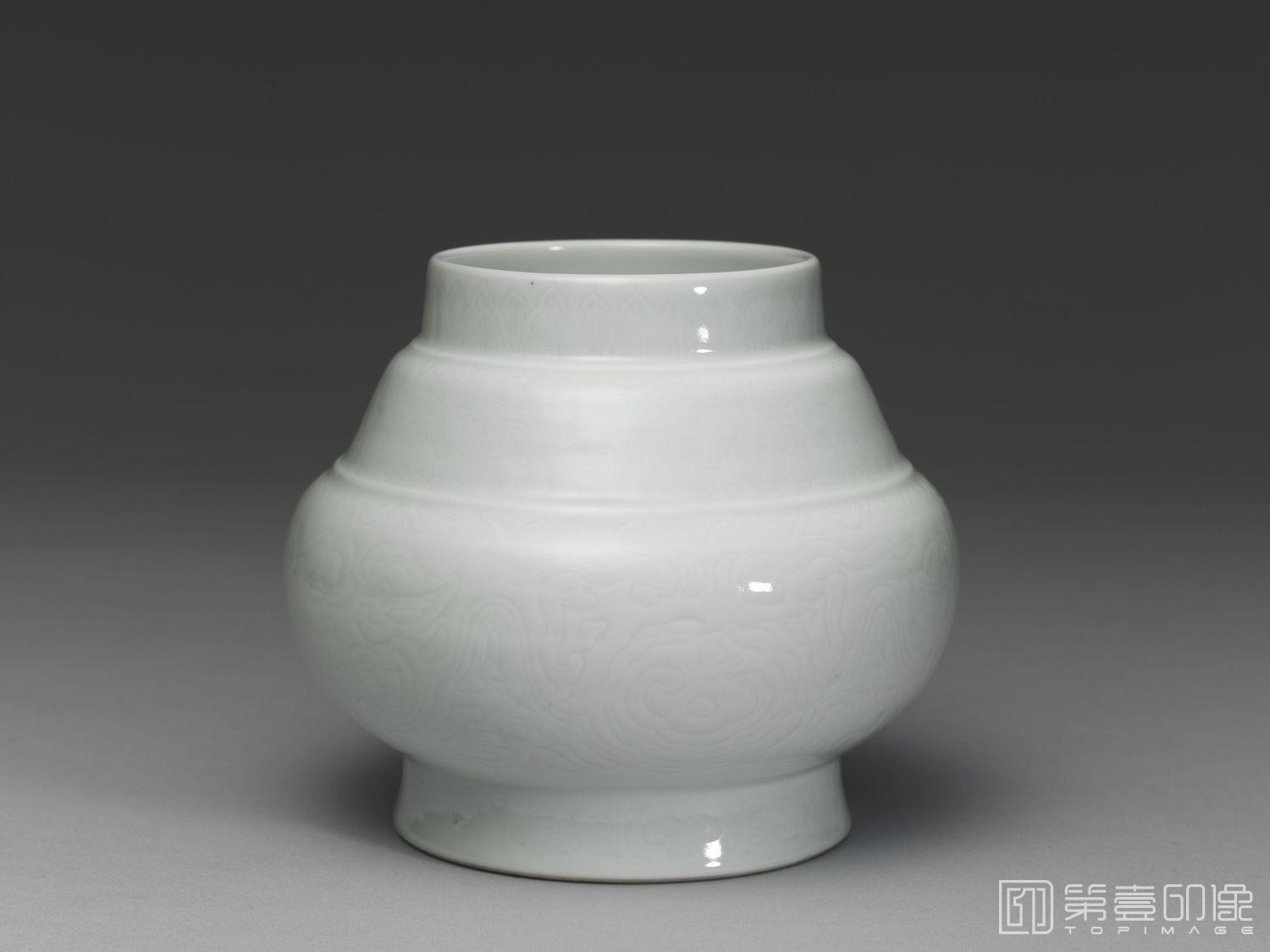 摄影-清-雍正 暗花夔龙罐-高12.3 口径8.1 底径9.8cm