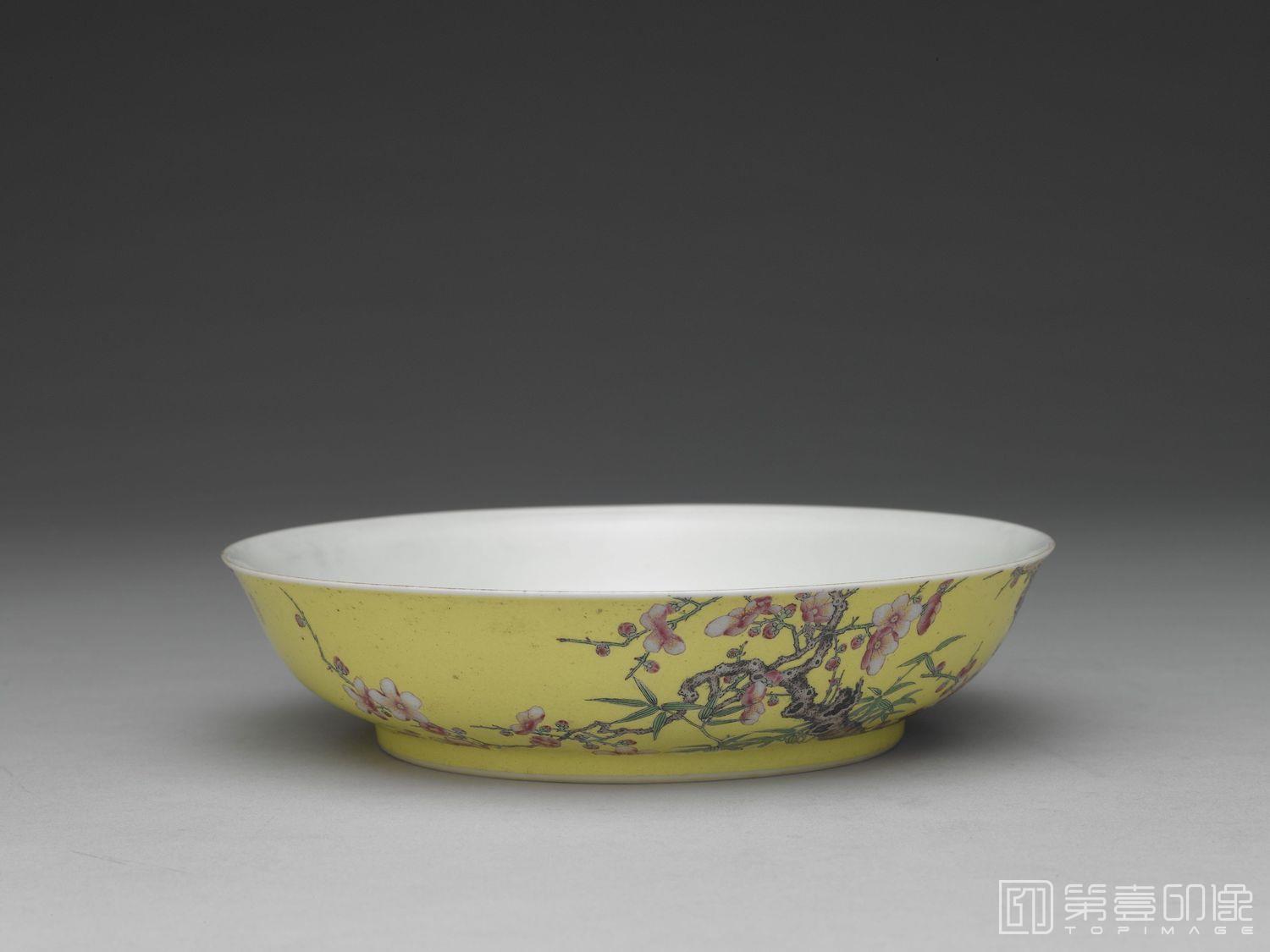摄影-清-雍正 珐琅彩瓷黄地梅竹先春盘-高4.1cm 口径17.4cm
