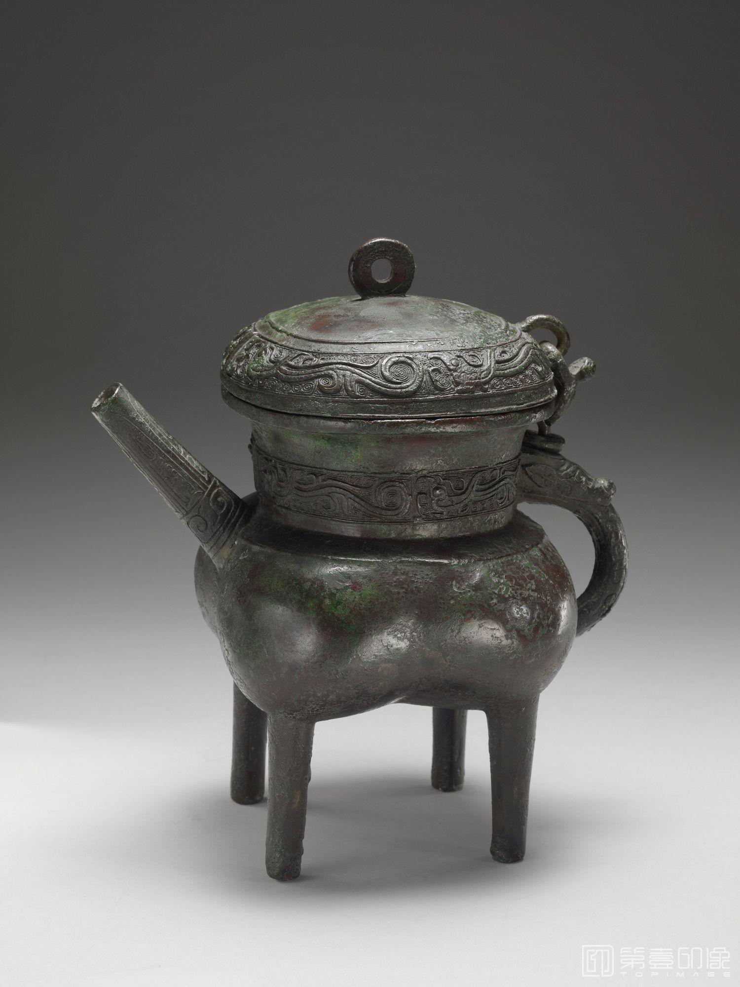 摄影-公元前10世纪中叶-前9世纪中叶 伯定盉-通盖高24.9cm 腹深11.7cm 口径14.1×13.3cm 腹围53.2cm