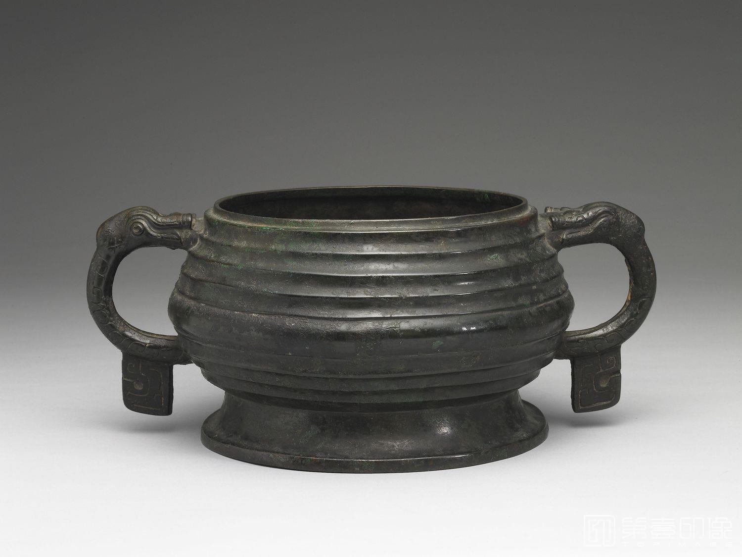 摄影-公元前10世纪中叶-前9世纪中叶 友甘簋-通高12.7cm 腹深11.3cm 口径16.7cm 底径18.9cm 腹围70cm