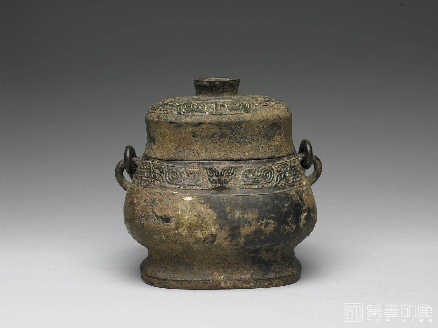 摄影-公元前10世纪中叶-前9世纪中叶 静卣-2-通高22.7cm 腹深12.8cm 口径12.3×10cm 底径15.5×12.8cm 腹围58.1cm