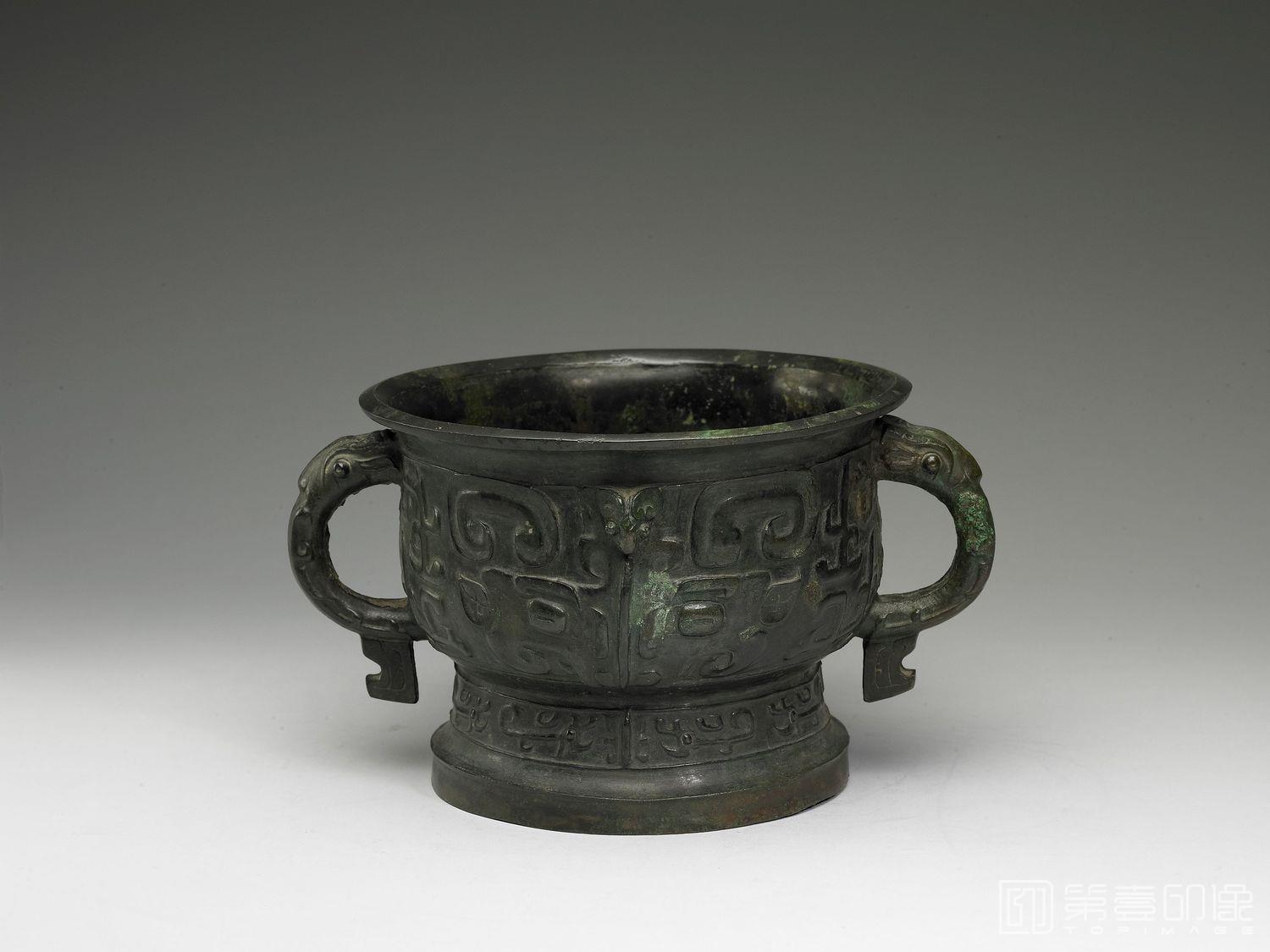 摄影-公元前11世纪中叶-前10世纪中叶 农簋-通高14.8cm 腹深10.8cm 口径19.7cm 底径15.5cm 腹围55.9cm
