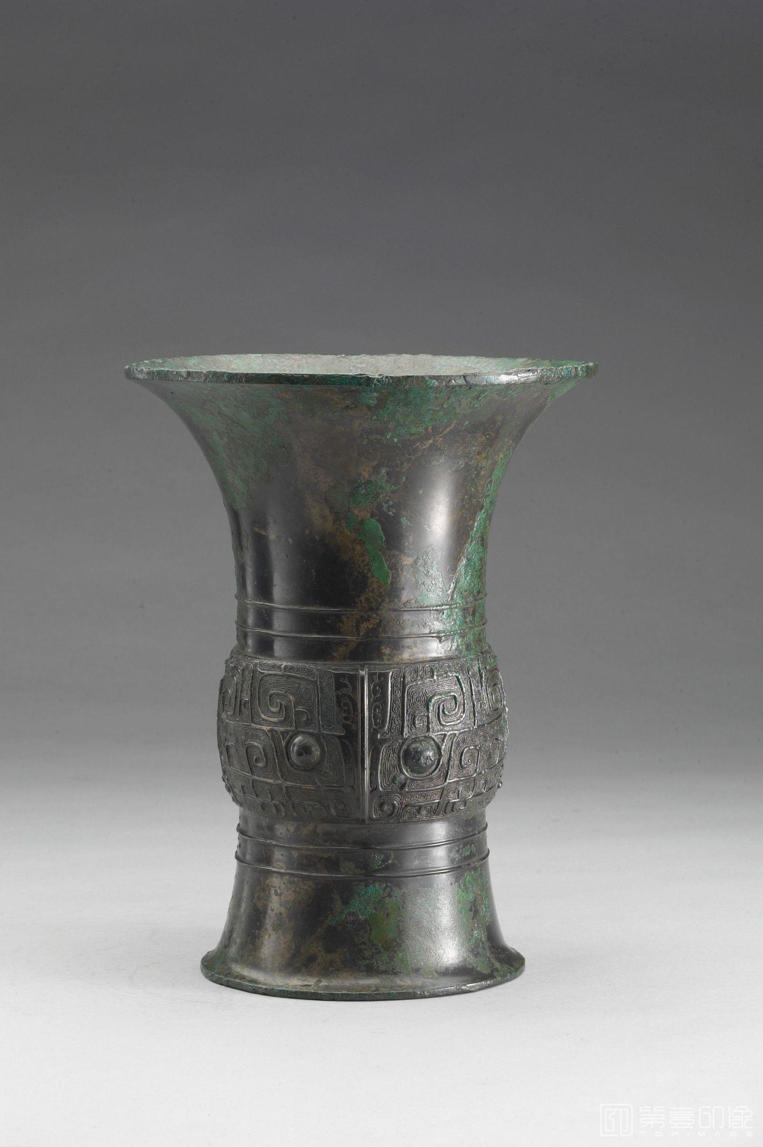 摄影-初父辛尊-宽20.25cm 高25.6cm