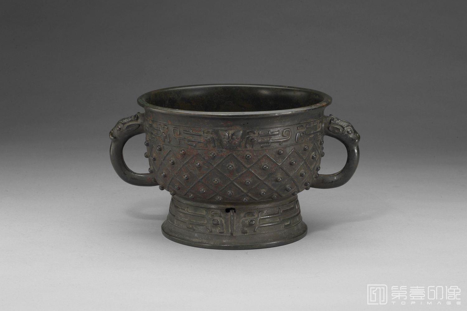 摄影-父癸簋-宽28.2cm 高15.2cm 口22.1cm 足16.7cm