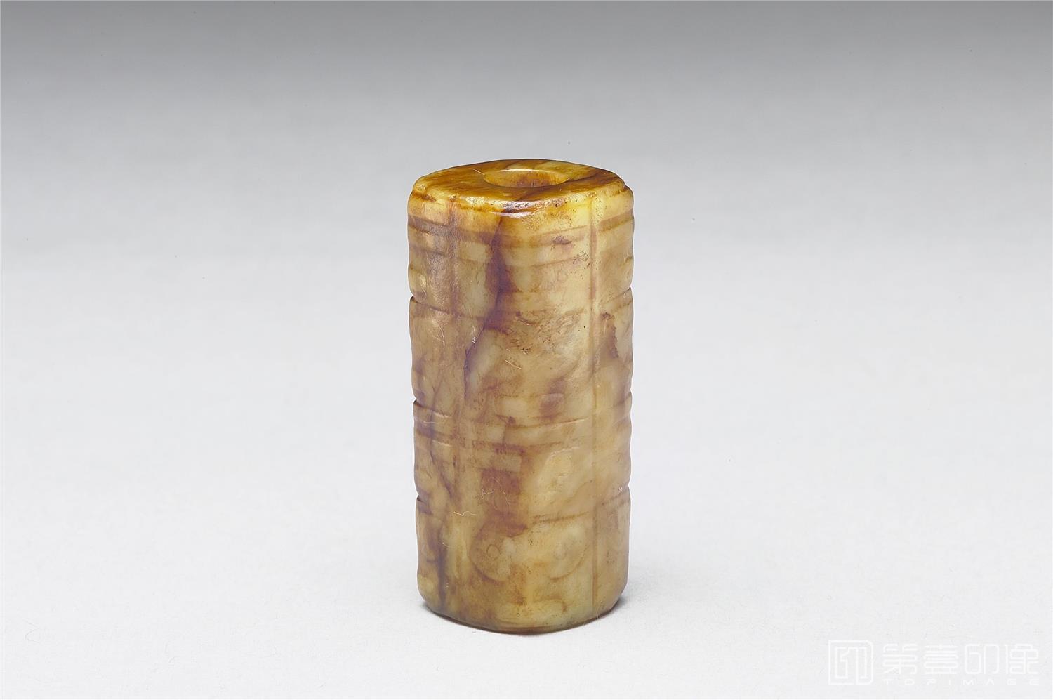 文物-良渚文化 雕纹方玉管 高4.15 宽1.8 孔径0.55-0.7公分